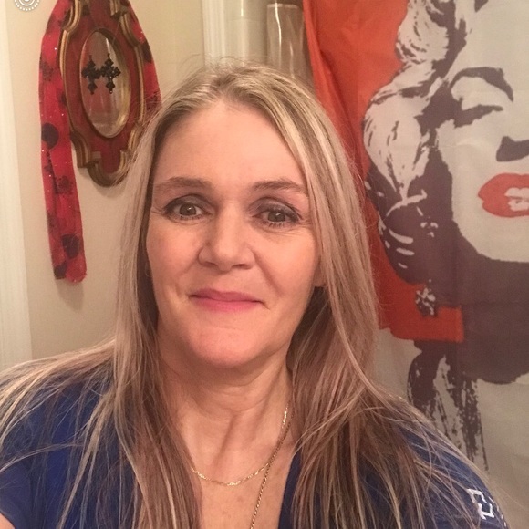 Meet your Posher, Michelle - Picture 3 of 4